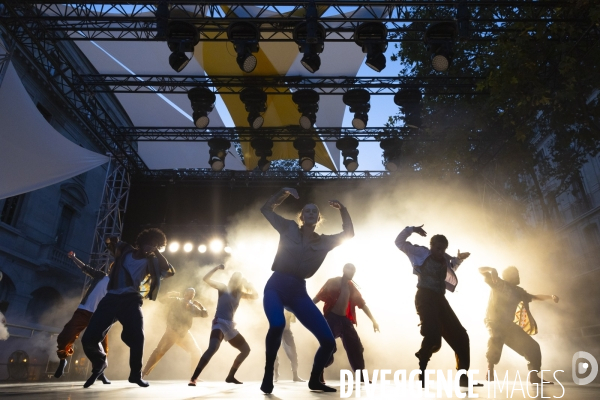CONTEMPORARY DANCE 2.0 de Hofesh Shechter