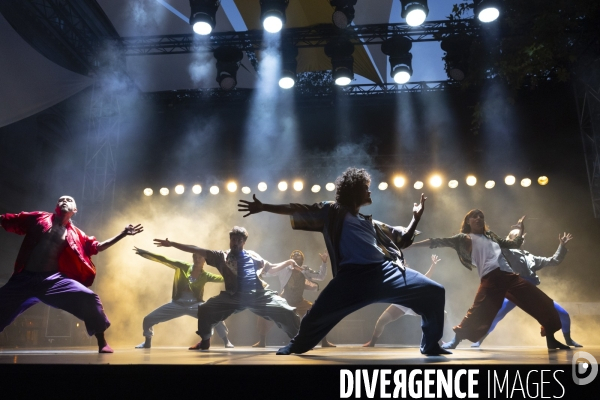 CONTEMPORARY DANCE 2.0 de Hofesh Shechter