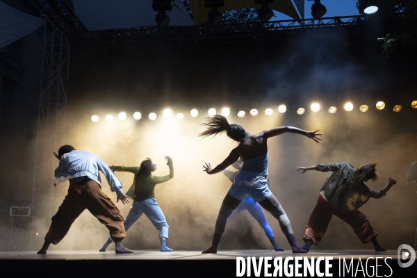 CONTEMPORARY DANCE 2.0 de Hofesh Shechter