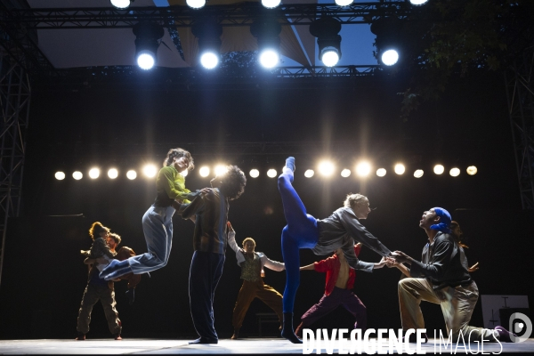 CONTEMPORARY DANCE 2.0 de Hofesh Shechter