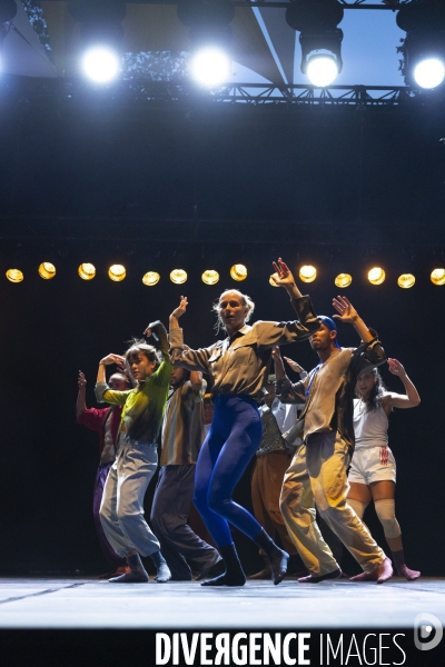 CONTEMPORARY DANCE 2.0 de Hofesh Shechter