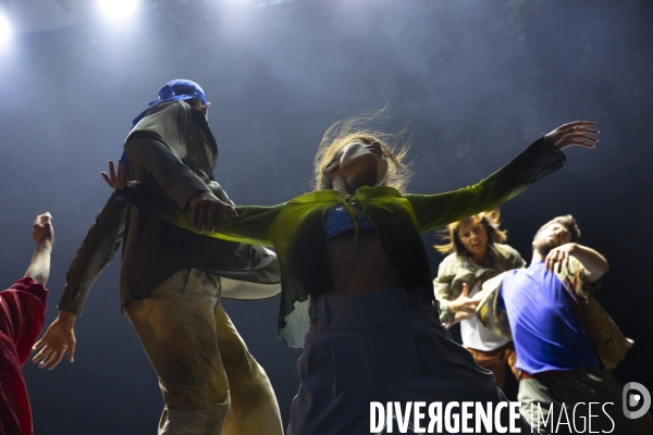 CONTEMPORARY DANCE 2.0 de Hofesh Shechter
