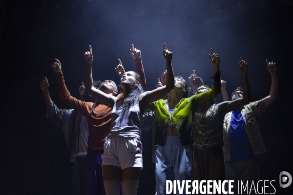 CONTEMPORARY DANCE 2.0 de Hofesh Shechter