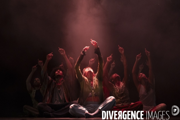 CONTEMPORARY DANCE 2.0 de Hofesh Shechter