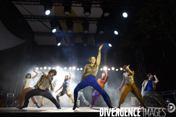 CONTEMPORARY DANCE 2.0 de Hofesh Shechter