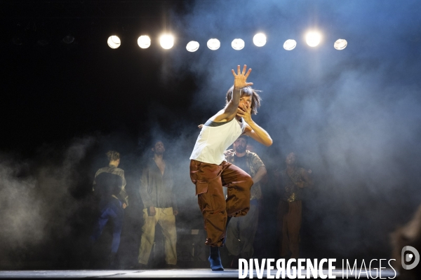 CONTEMPORARY DANCE 2.0 de Hofesh Shechter