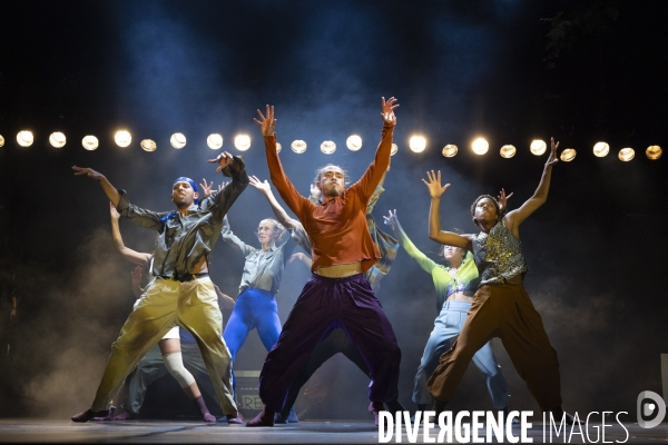 CONTEMPORARY DANCE 2.0 de Hofesh Shechter