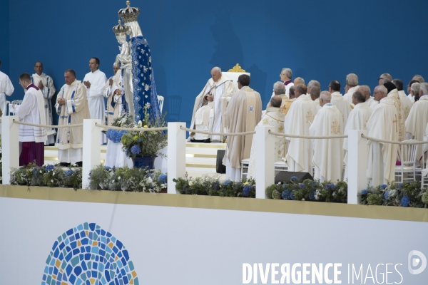 Le Pape au stade vélodrome