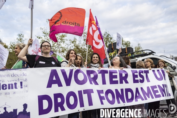Manifestation pour defendre le droit a l avortement