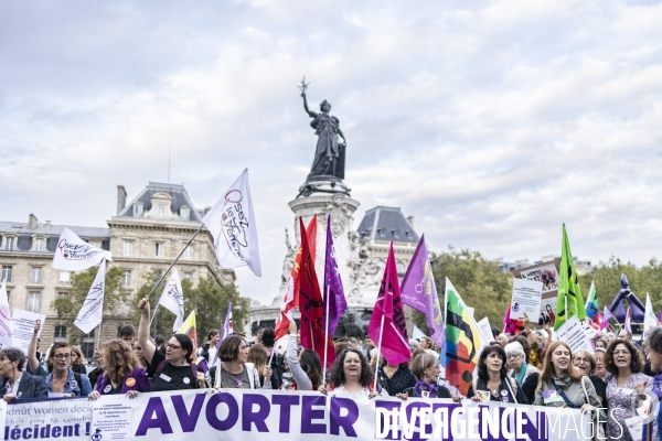Manifestation pour defendre le droit a l avortement