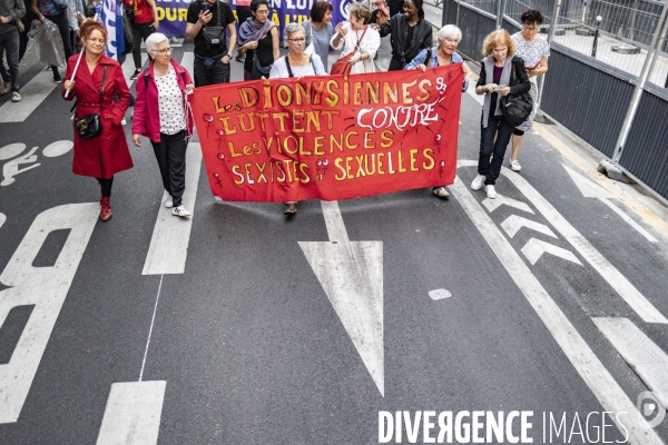 Manifestation pour defendre le droit a l avortement