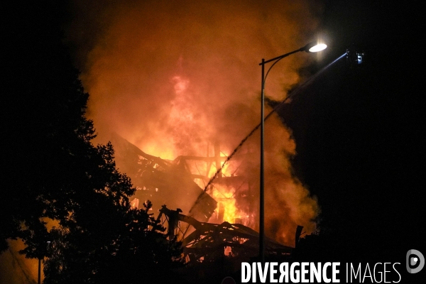 Incendie dans deux immeubles à Rouen