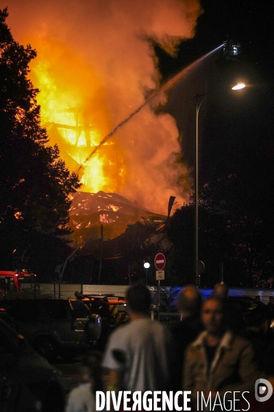 Incendie dans deux immeubles à Rouen