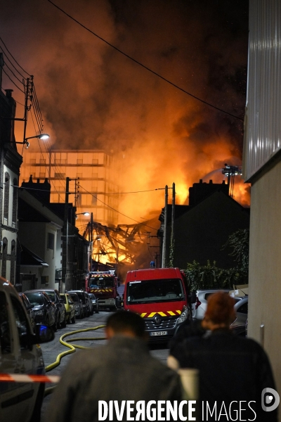 Incendie dans deux immeubles à Rouen