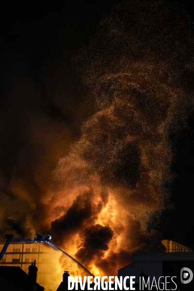 Incendie dans deux immeubles à Rouen
