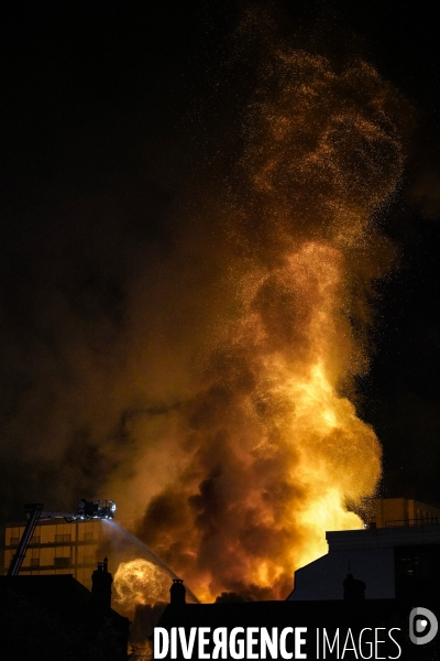 Incendie dans deux immeubles à Rouen