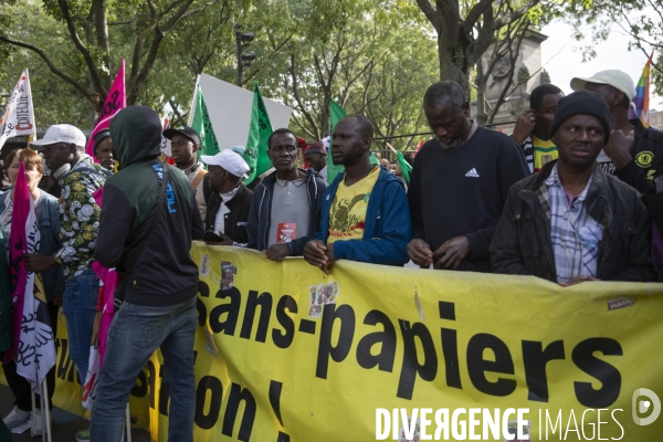 Manifestation pour défendre le droit au logement