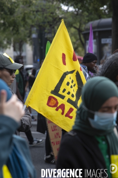 Manifestation pour défendre le droit au logement