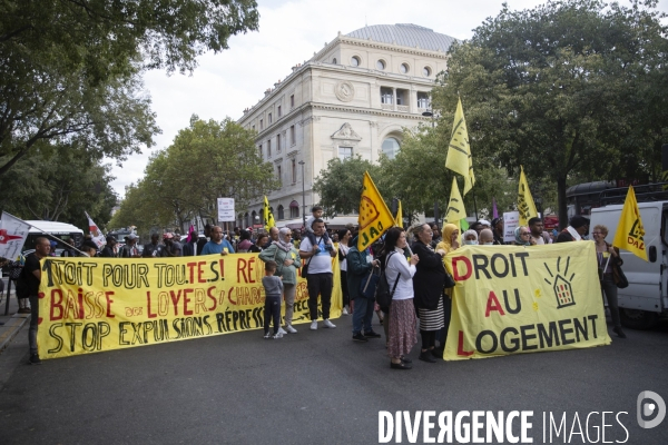 Manifestation pour défendre le droit au logement