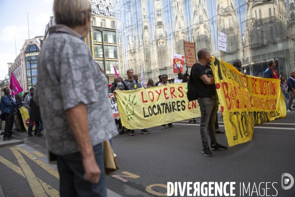 Manifestation pour défendre le droit au logement