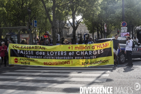 Manifestation pour défendre le droit au logement