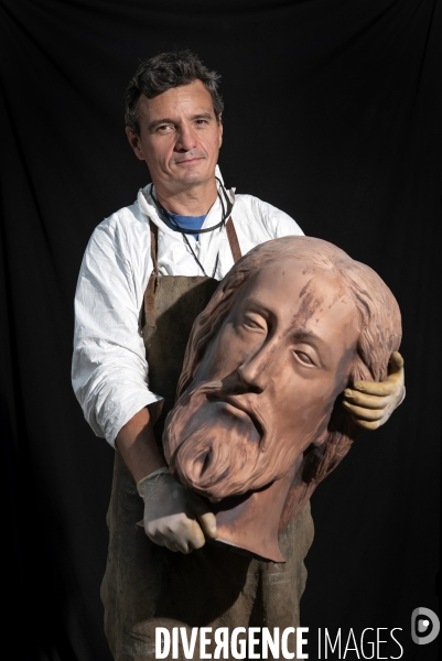 Les Apotres de Notre Dame