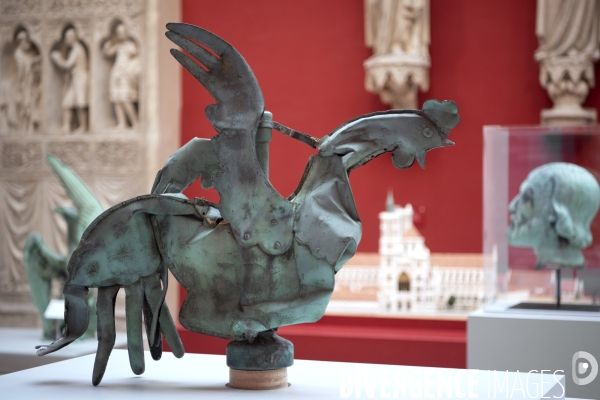 Les Apotres de Notre Dame