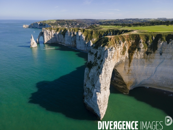 Falaises d Etretat vue de drone