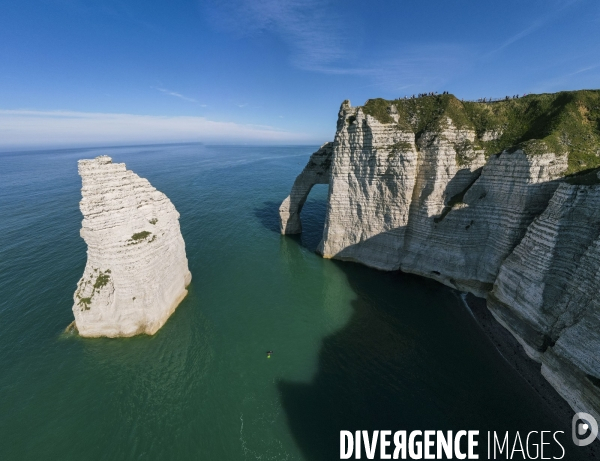 Falaises d Etretat vue de drone