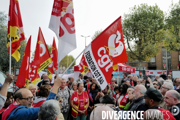 Rassemblement à l appel de la cgt contre le projet de fermeture de l’hôpital Beaujon