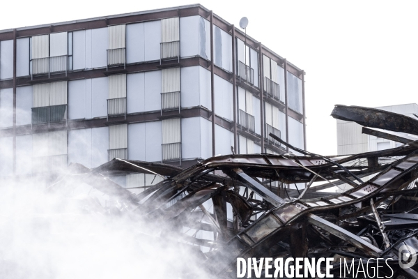 Après l incendie des  Verre et acier  à Rouen