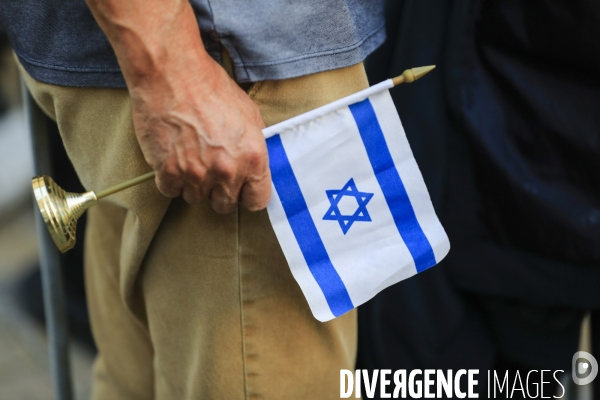 Rassemblement devant la grande Synagogue de Bordeaux après les attaques du Hamas en Israël.