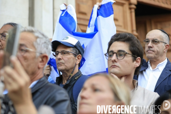 Rassemblement devant la grande Synagogue de Bordeaux après les attaques du Hamas en Israël.