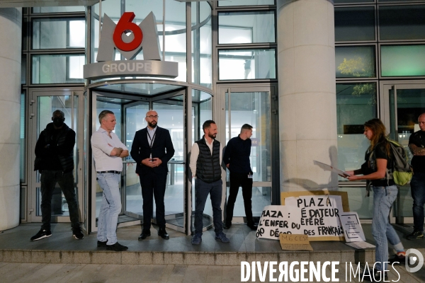 Manifestation féministe contre l animateur Stéphane Plaza