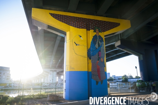 Promenade le long de la Street Art Avenue du Canal Saint Denis dans le 93