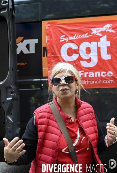 Manifestation interprofessionnelle pour la hausse des salaires et contre l austérité. Paris