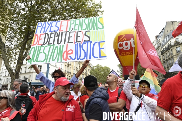 Manifestation interprofessionnelle pour la hausse des salaires et contre l austérité. Paris
