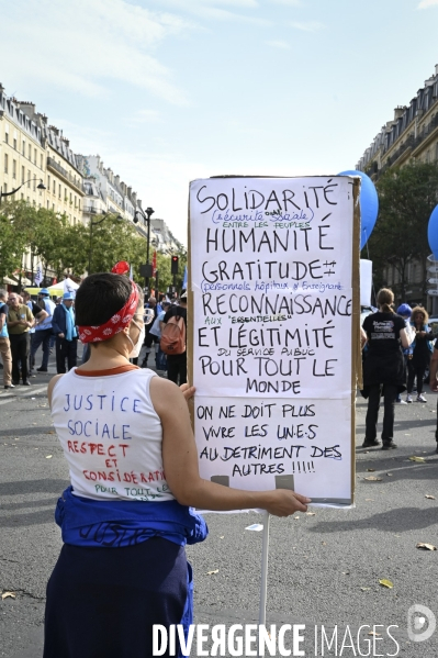 Manifestation interprofessionnelle pour la hausse des salaires et contre l austérité. Paris