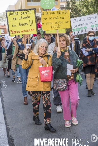 Manifestation contre un projet inutile 
