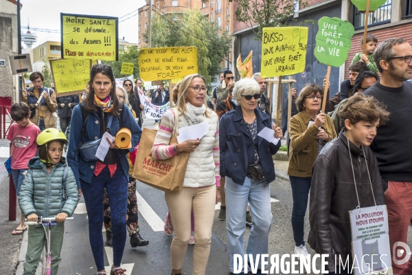 Manifestation contre un projet inutile 