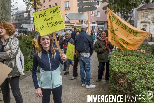 Manifestation contre un projet inutile 