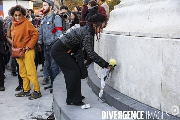 Rassemblement d enseignants en hommage à Dominique Bernard