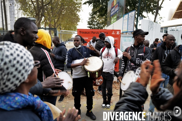 Grève et occupation de travailleurs sans papiers du chantier Arena 