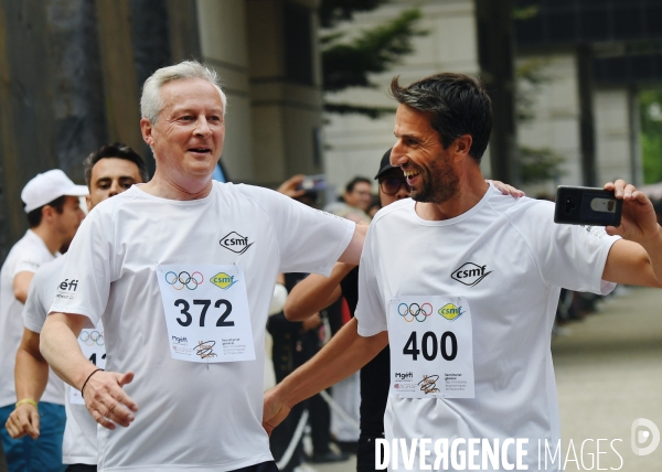 La Tournée des drapeaux olympiques passe par Bercy 