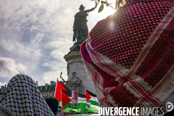 Rassemblement Place de la Republique pour la Palestine