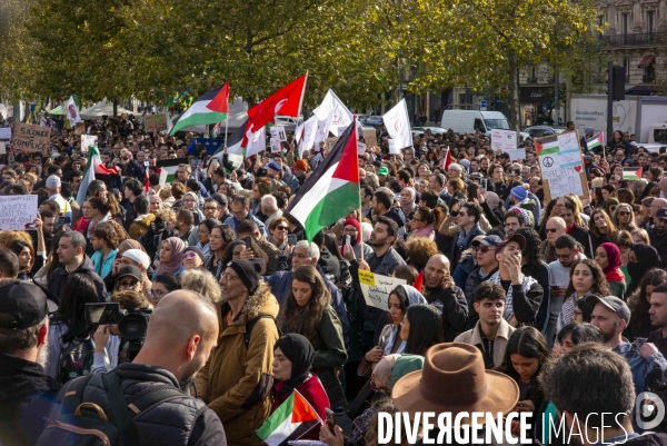 Rassemblement Place de la Republique pour la Palestine