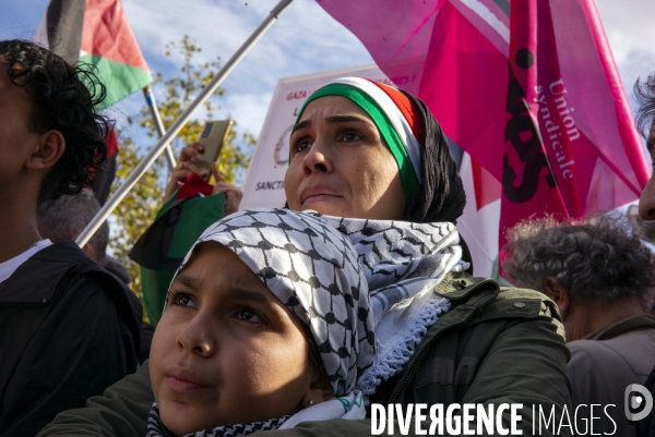 Rassemblement Place de la Republique pour la Palestine