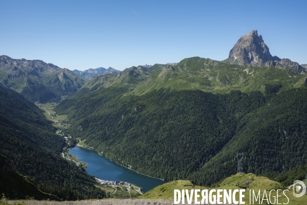 Lac de Fabrèges dans les pyrénéens