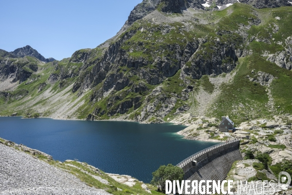 Le lac d’Artouste dans les pyrénéens
