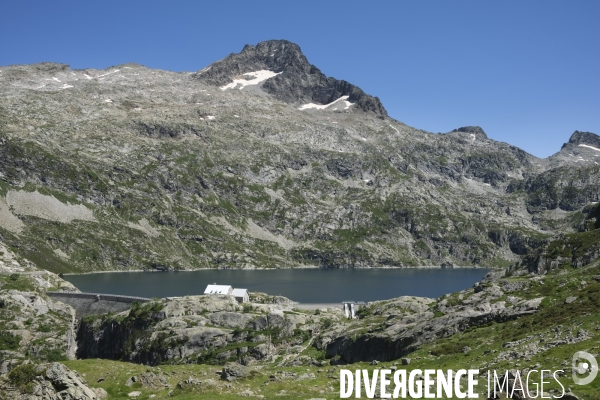 Le lac d’Artouste dans les pyrénéens